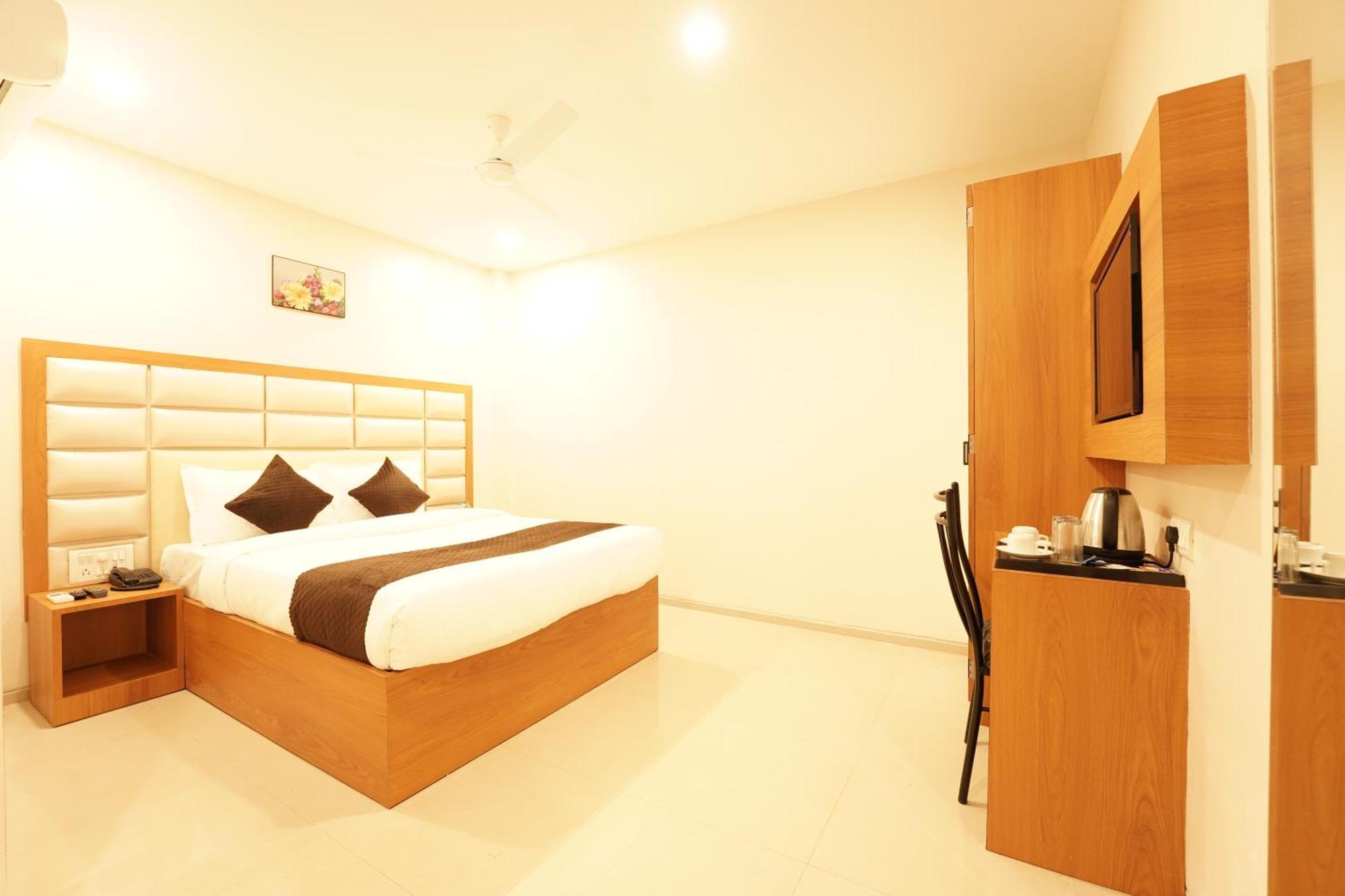 פאנג'י Metropolis Business Hotel מראה חיצוני תמונה
