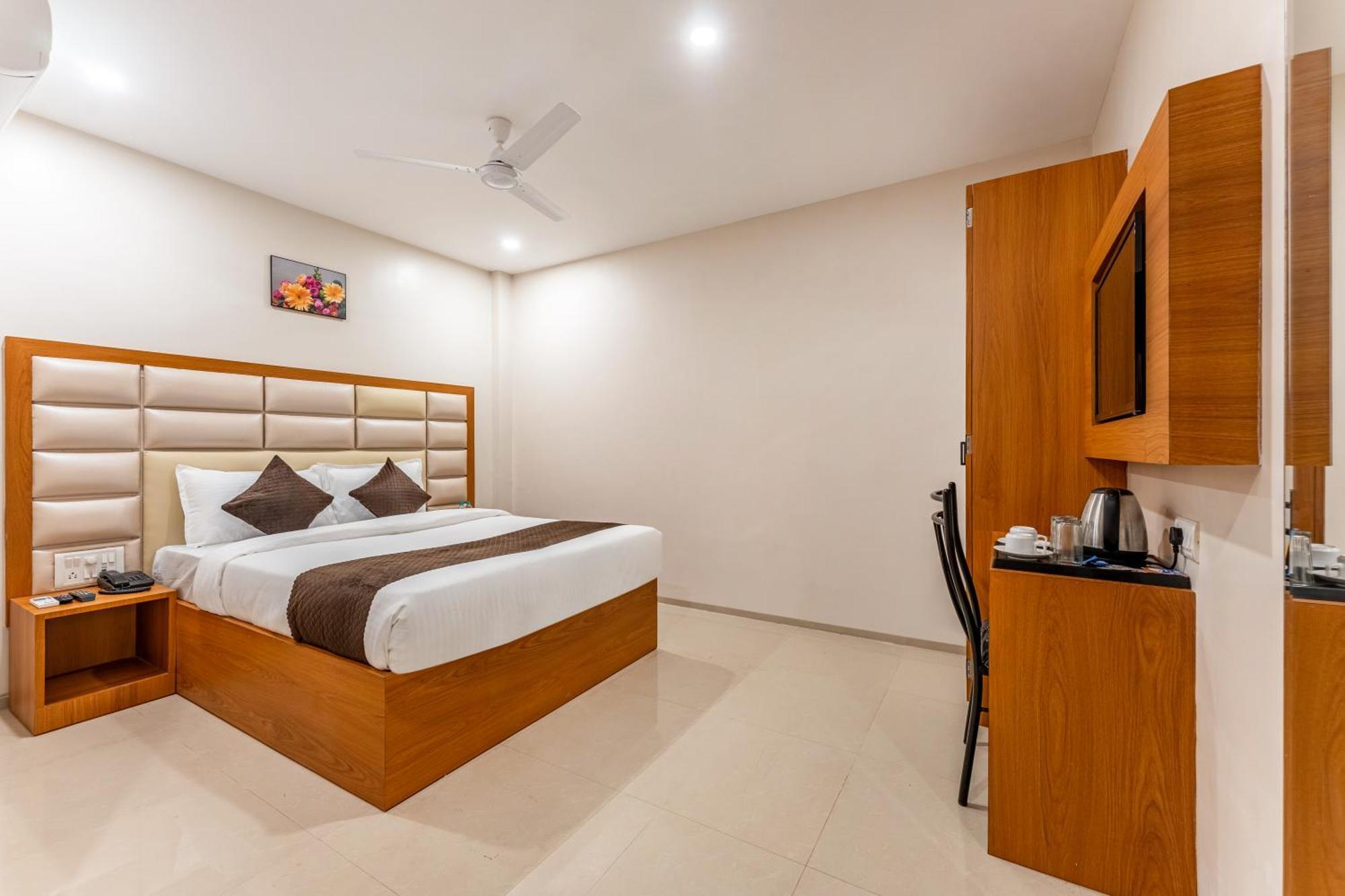 פאנג'י Metropolis Business Hotel מראה חיצוני תמונה