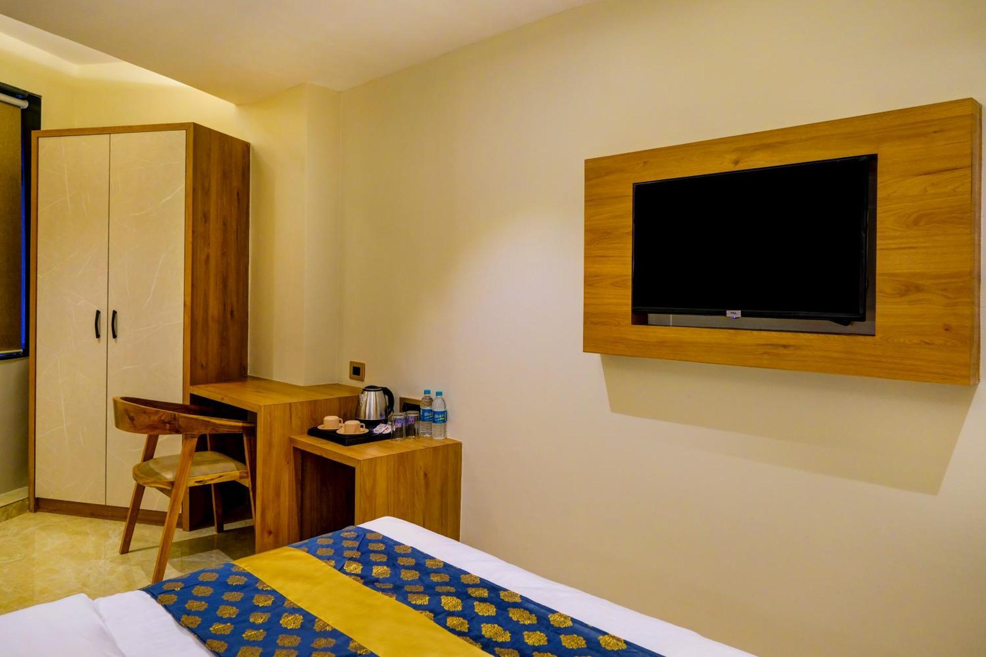 פאנג'י Metropolis Business Hotel מראה חיצוני תמונה