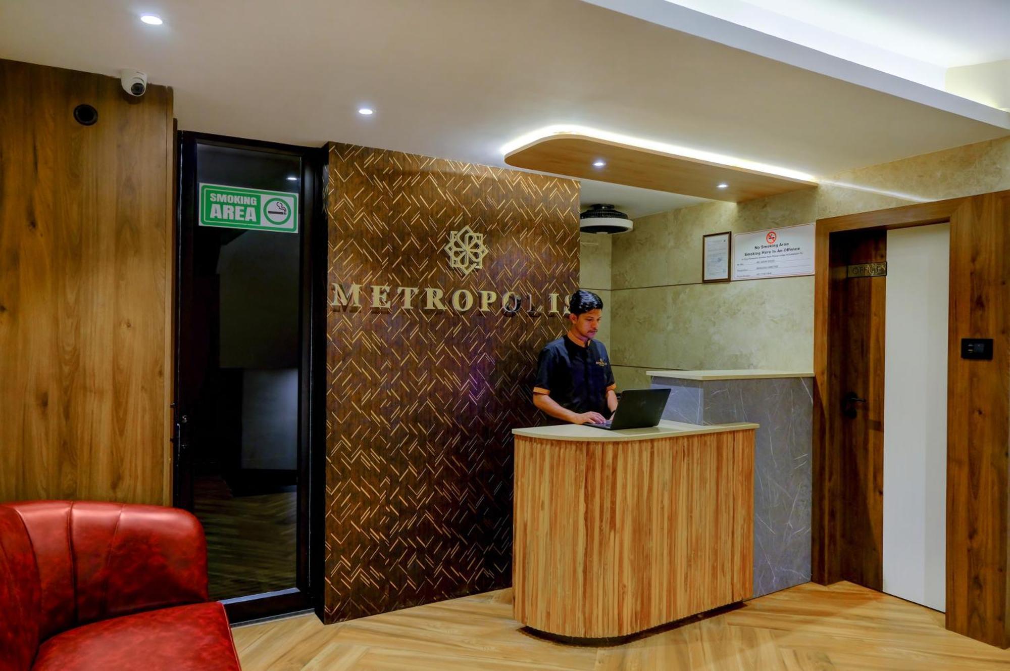 פאנג'י Metropolis Business Hotel מראה חיצוני תמונה