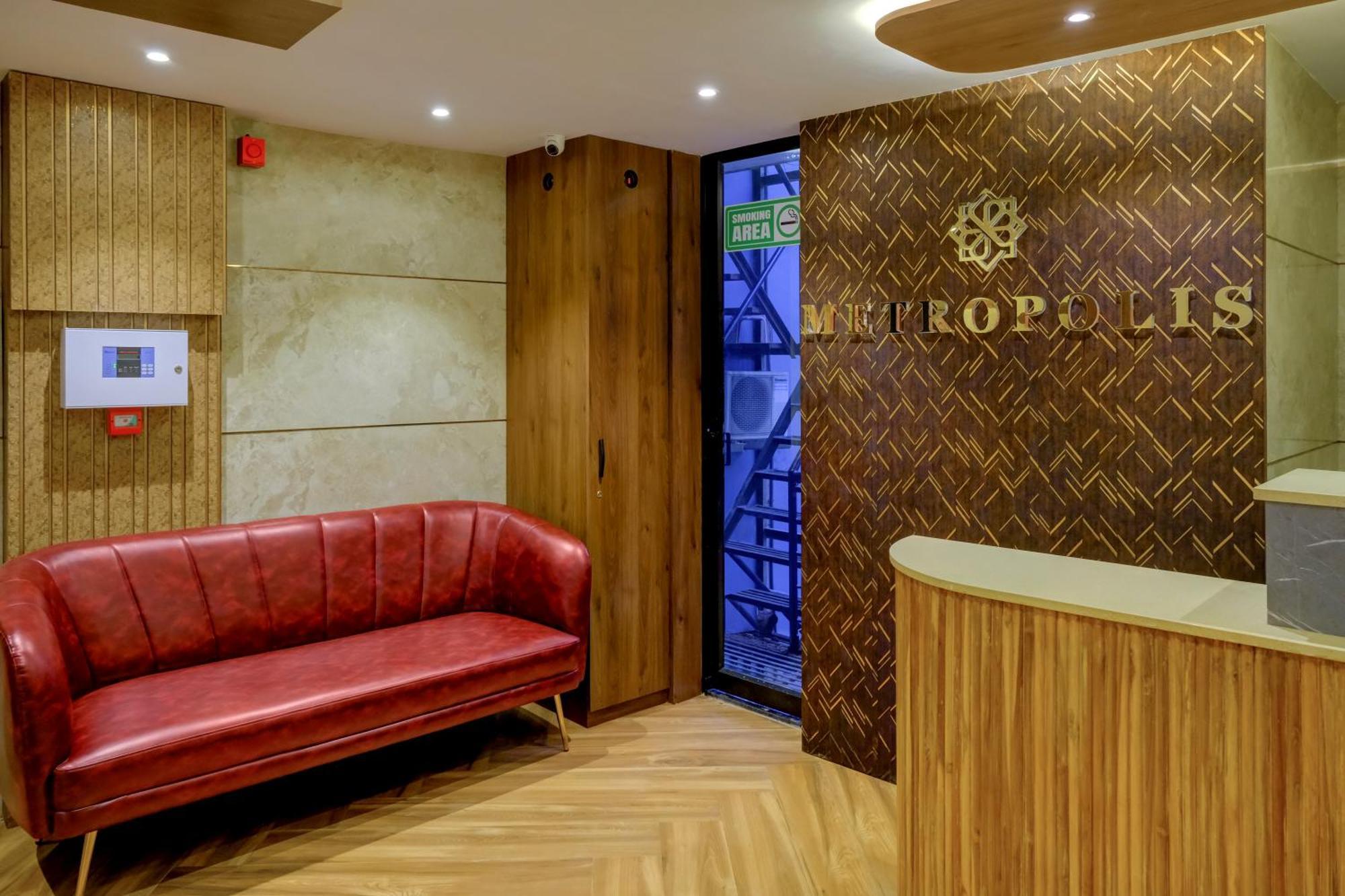 פאנג'י Metropolis Business Hotel מראה חיצוני תמונה