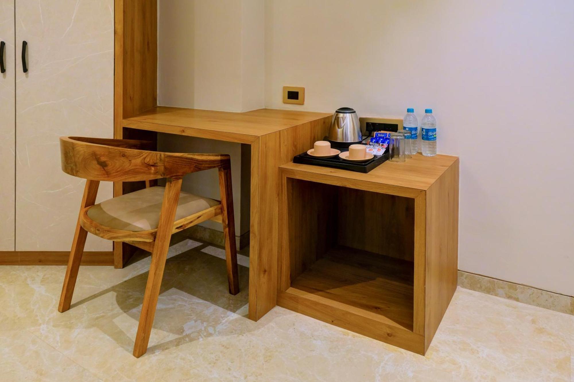 פאנג'י Metropolis Business Hotel מראה חיצוני תמונה